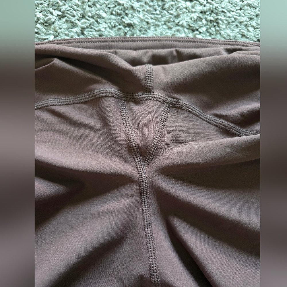 Vuori Stride Leggings Chestnut Small - Picture 4 of 7